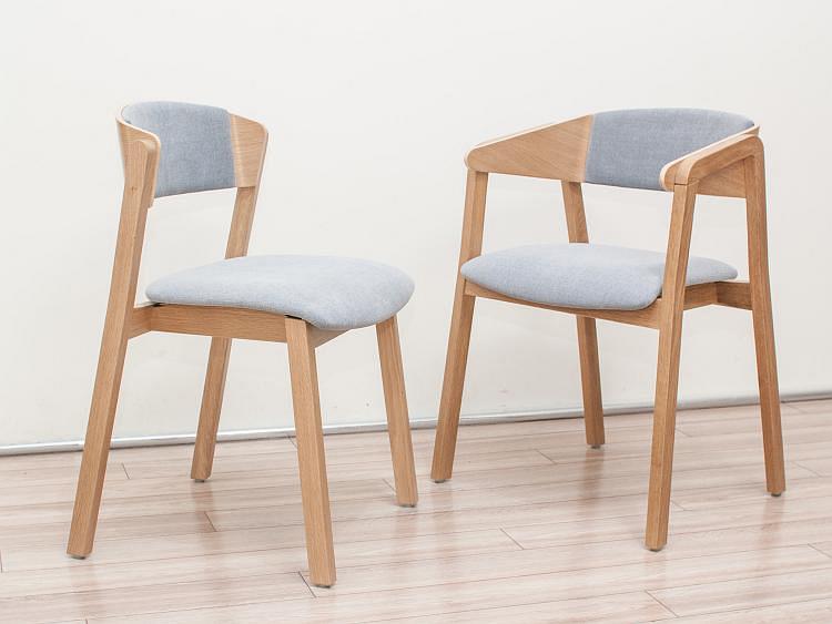 Designerskie krzesła drewniane CAVA 