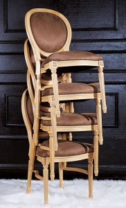Krzesła sztaplowane A-1001-V ST oryginalne włoskie krzesło typu LUDWIK XVI - sposób sztaplowania